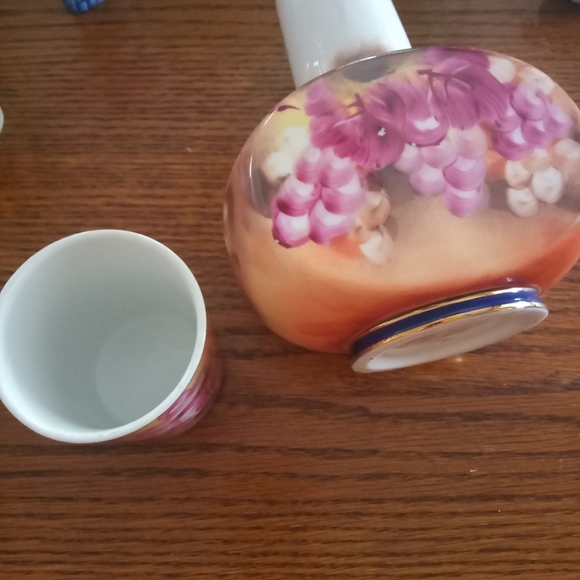 - Vintage  bedside table tumble up hand painted  water picher - Picture 4 of 6